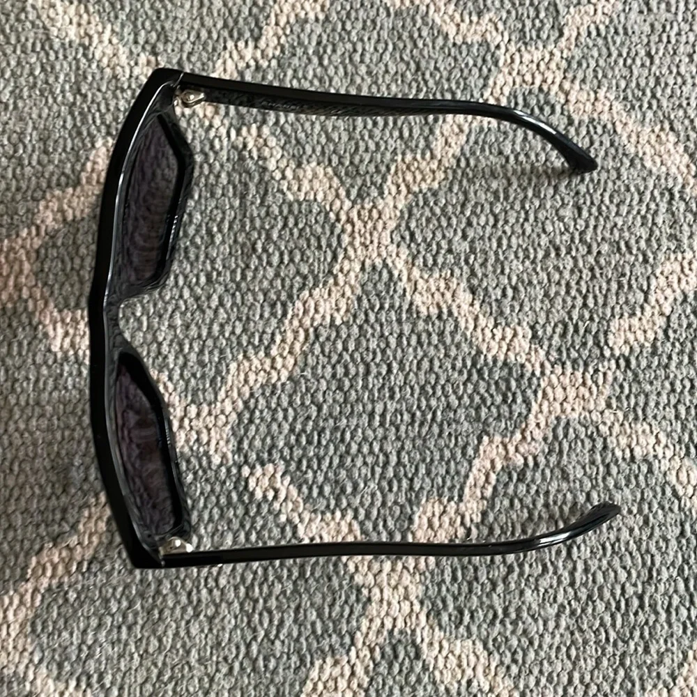 CHANEL 100% authentic